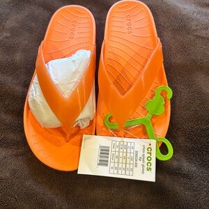 Crocs Women’s 7 Classic Flip